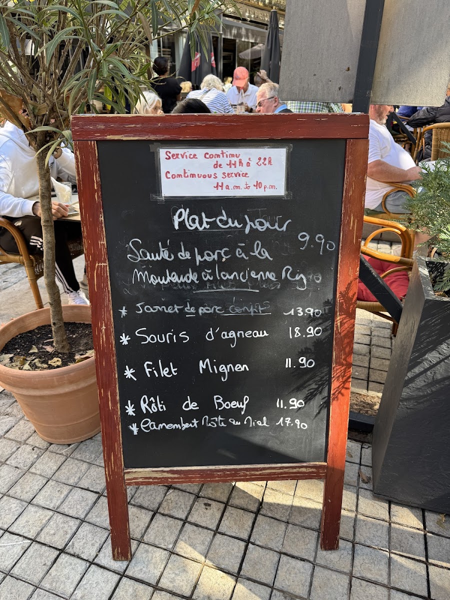 Le Pigalle Menu - Image 4